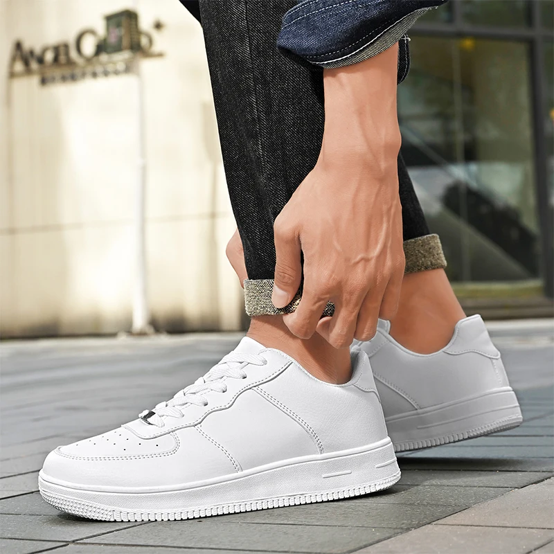 

Новые модные удобные белые женские кроссовки на плоской подошве для студентов, универсальные повседневные кеды с резиновым верхом, коллекция Осень 2026