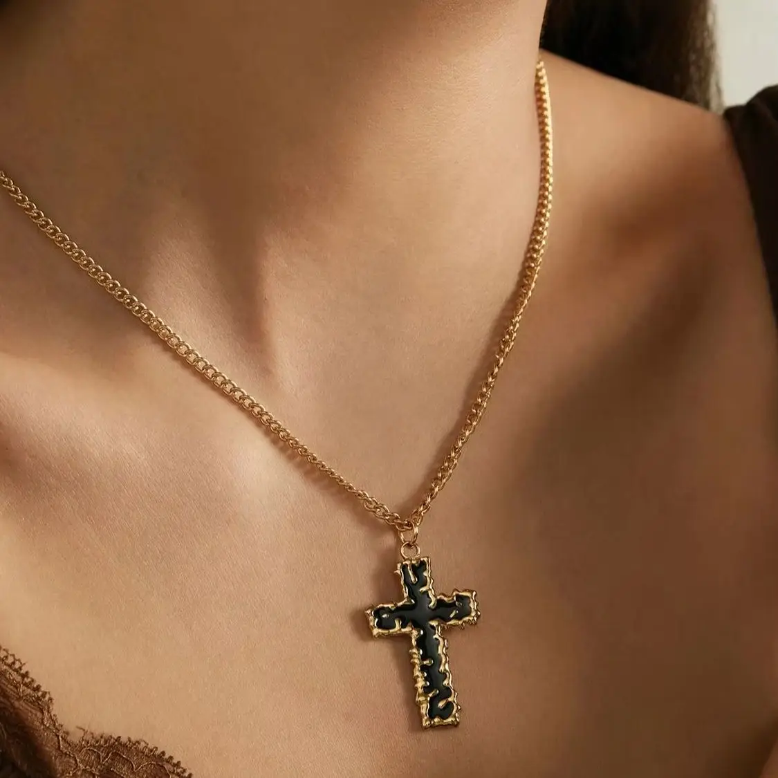 Stainless Steel Necklaces For Women 18k Gold Chain Black Cross Vintage Punk Simple Geometric Pendant Necklace Choker Jewelrygift