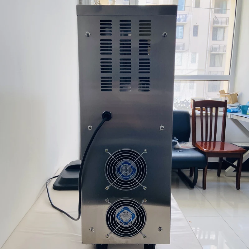 ماكينة صنع الآيس كريم الناعمة الأوتوماتيكية عالية الجودة من الفولاذ المقاوم للصدأ ماكينة صنع آيس كريم الحليب