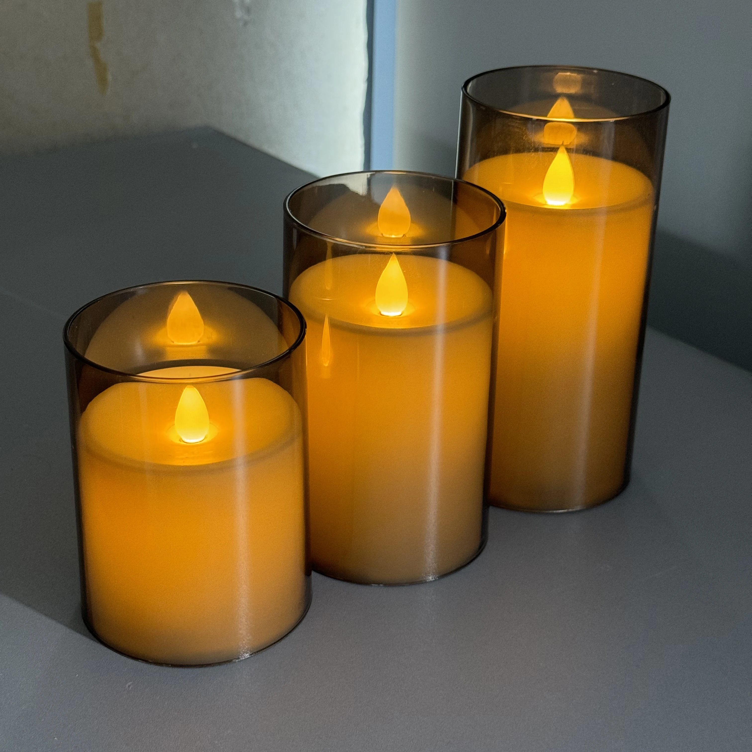 Vela electrónica sin llama de 3 uds hecha de material ABS con luz de vela de control remoto, vela electrónica gris avanzada
