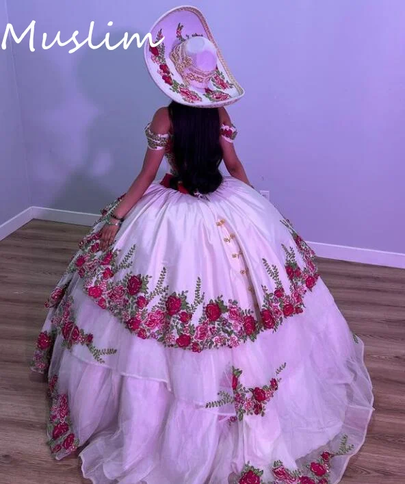 فساتين Quinceanera بيضاء مكسيكية 2023 مع زهور جميلة XV Vestido De 15 Quinceañera خمر شارو حفلة عيد ميلاد حفلة موسيقية