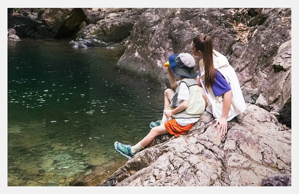 Naturehike Kids' Non-slip Lightweight Hiking Sneakers Anti-Slip Tape Walking Shoes Outdoor Travel Sneakers for River Tracing