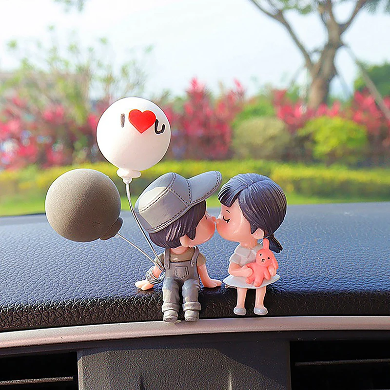 Cute Cartoon Romantic Couple Figurines Balloon Ornament Car Interior Dashboard Access Gift  Micro Landscape DIY Miniatures Craft