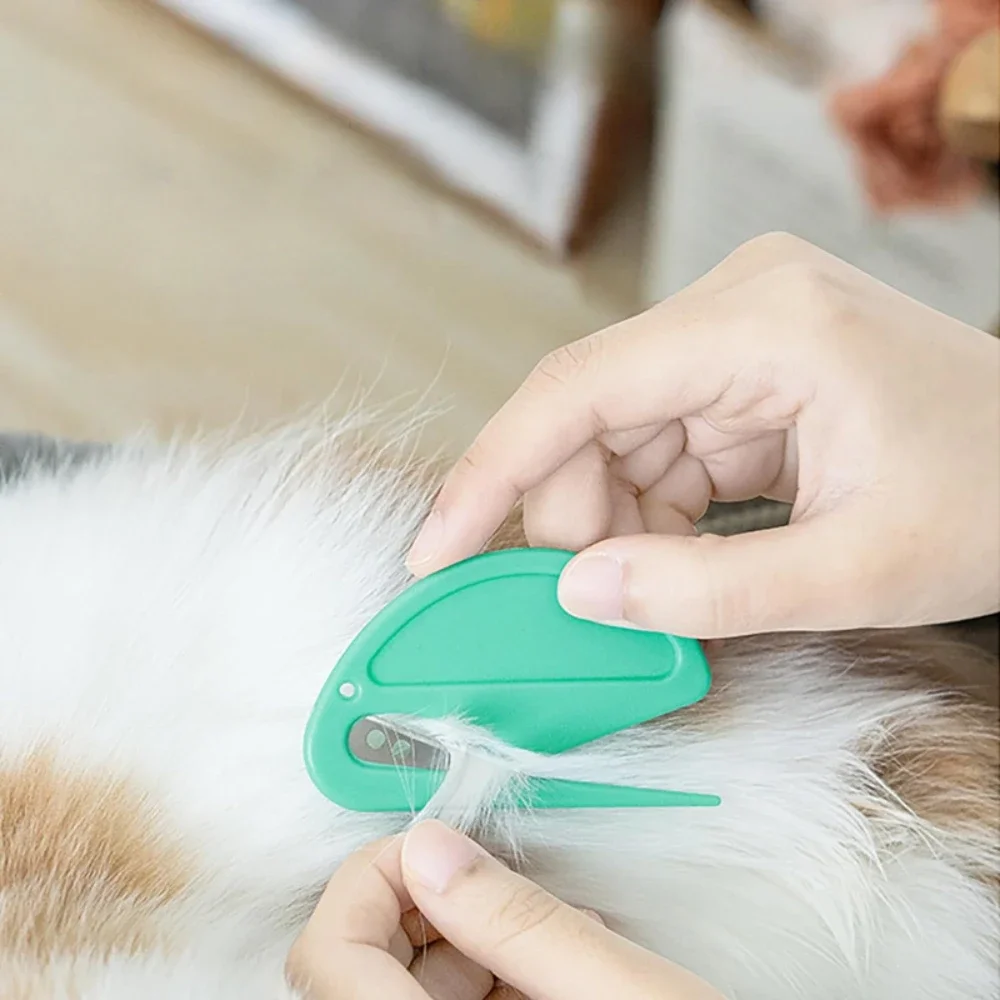 Haarkamm für Haustiere, schmerzfreie Bürste zur Fellpflege für Hunde und Katzen, effektiver Entwirrkamm für Welpen und Kätzchen, entfernt Verfilzungen und ausfallendes Fell. – Detail 3