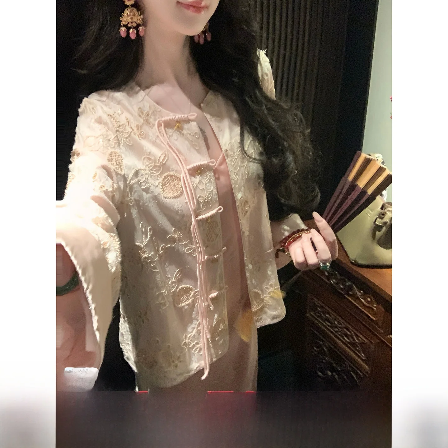 

Весенняя коллекция Sy: Длинный жакет с вышивкой и жемчугом для девочек, традиционный китайский стиль, модная верхняя одежда