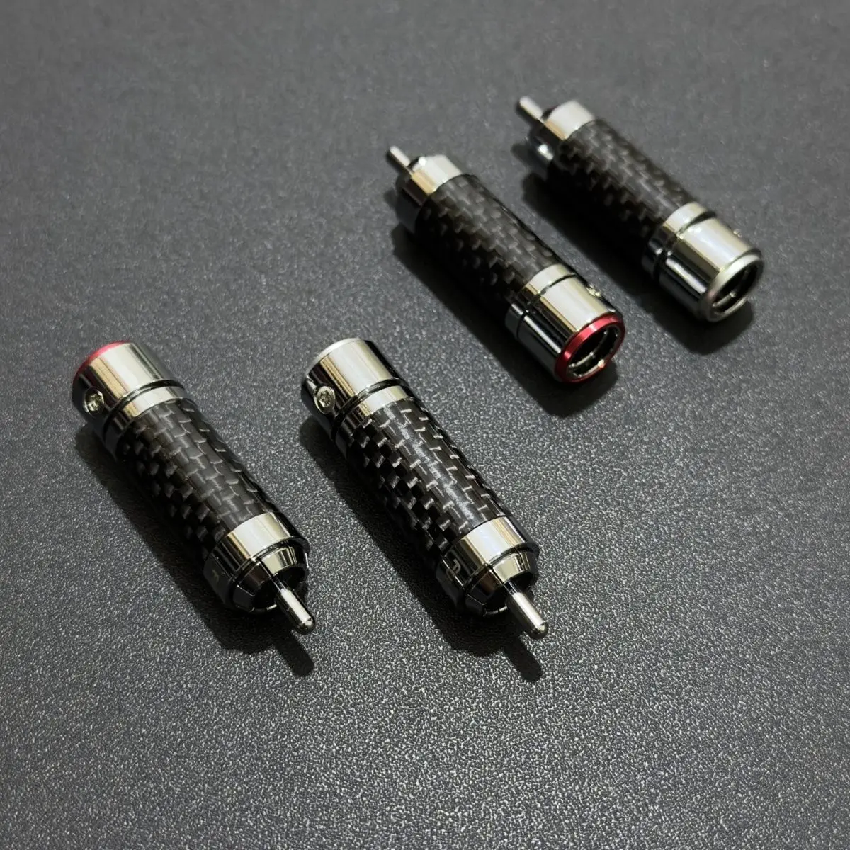 

Furutech CF-102(R) flagship carbon fiber rhodium-plated RCA Lotus Head solderless self-locking terminal Lotus socket plug