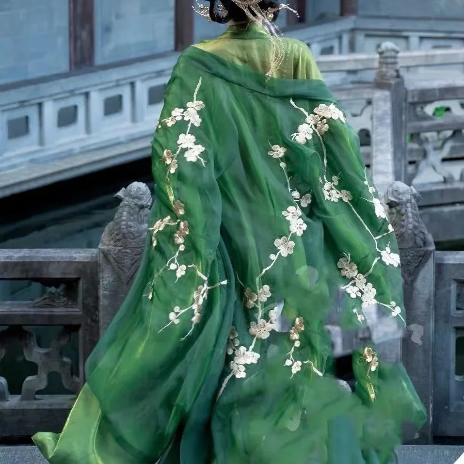 Tradycyjna damska spódnica Hezi w kontrastowych kolorach czerwieni i zieleni, vintage, starożytne ubrania dla dziewcząt, oryginalna sukienka Hanfu z oryginalnymi złotymi haftami.