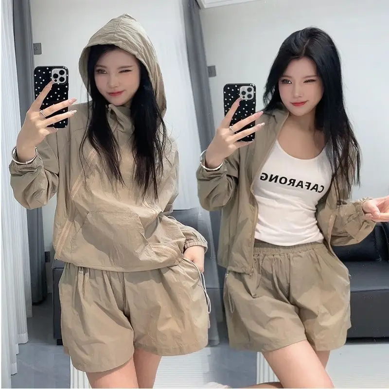 

Sweet and Spicy Casual Sportswear Women's Sun-protective Top Summer New Loose and Fashionable Wide-leg Shorts Two-piece Set