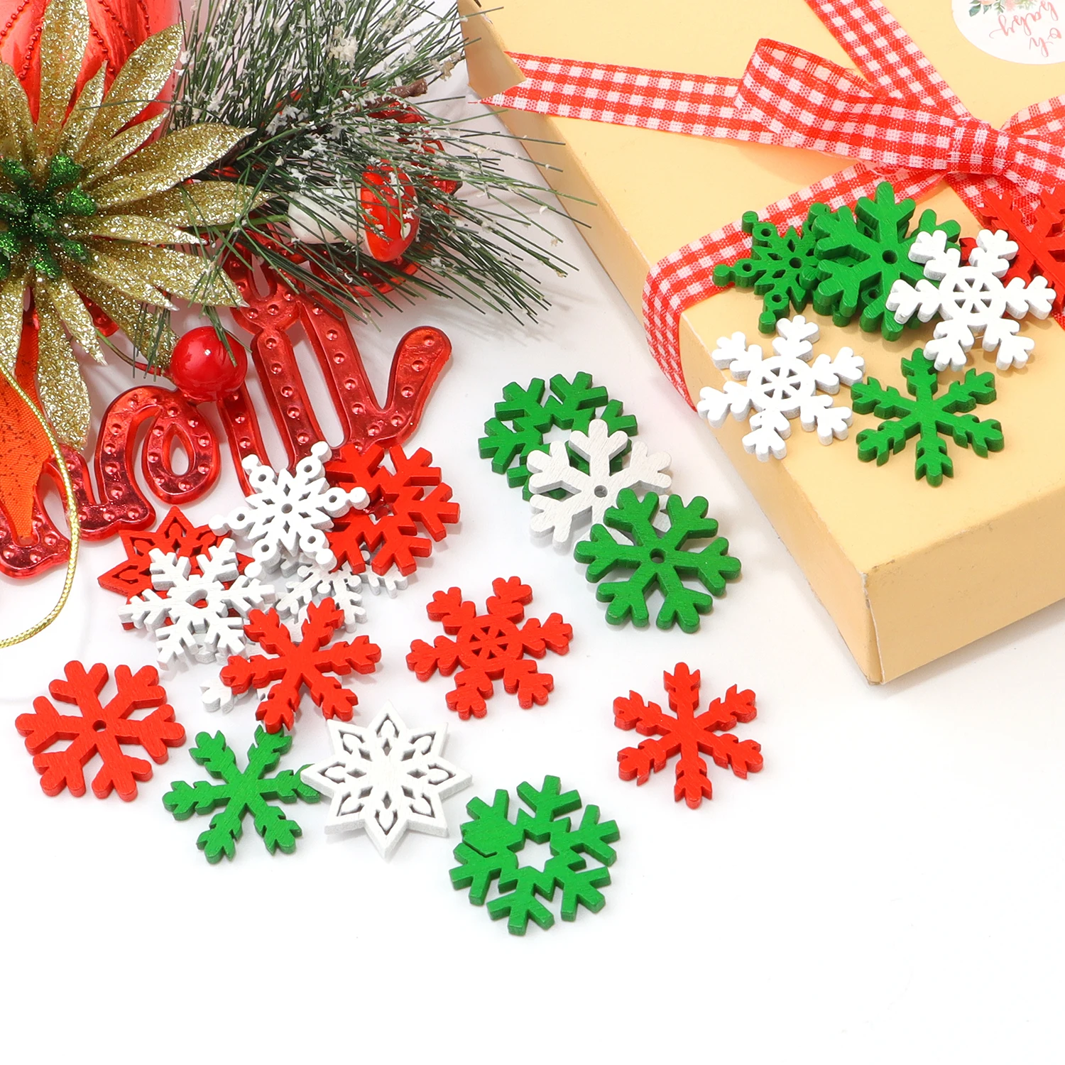 

50Pcs Mix Color Christmas Snowflakes Wooden Ornaments for DIY Crafts Scrapbooking Decor New Year Xmas Tree Decoration Supplies