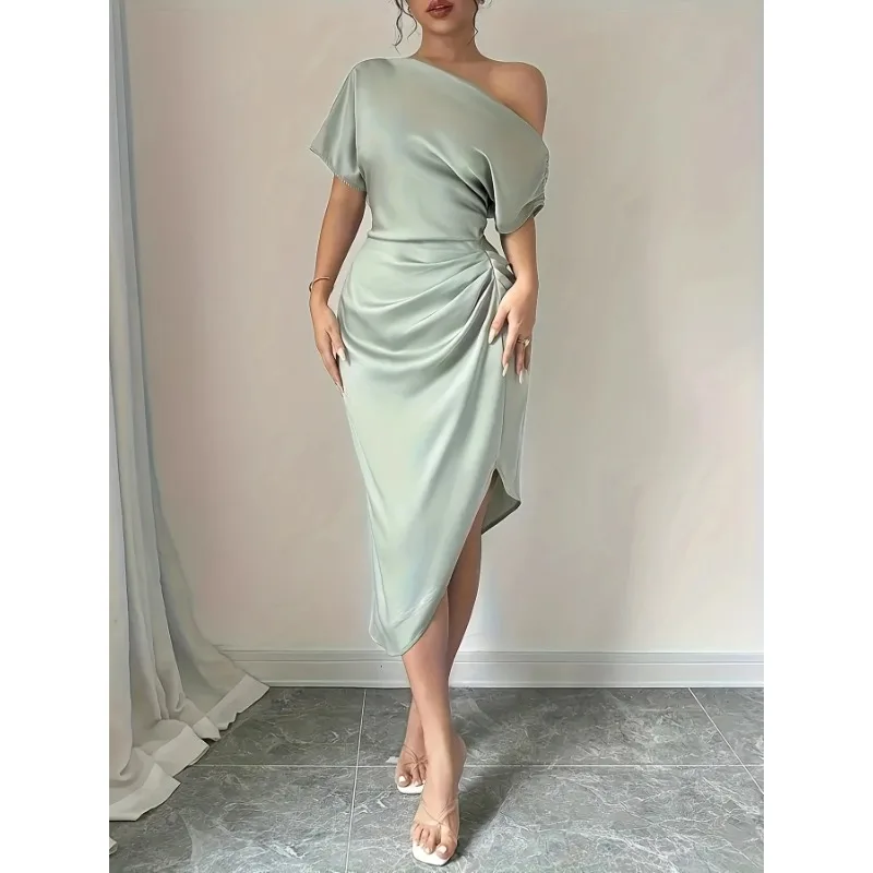 Robe moulante sexy plissée à col asymétrique - Brise visuelle la routine, ajoute une mode unique et une version du style infinie