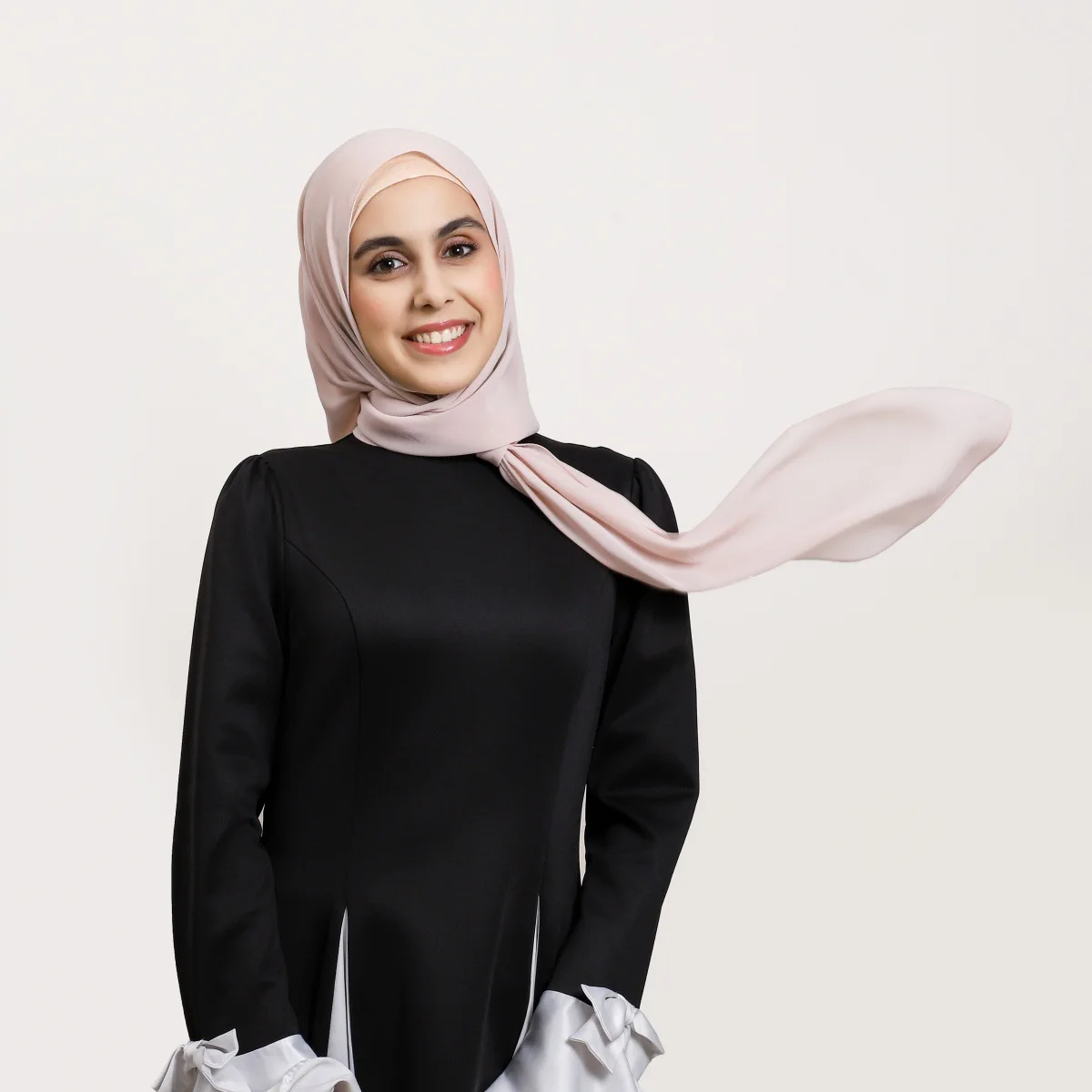 

Pearl Chiffon Scarf with Built-in Magnetic Buckle Lightweight Headscarf Headband Shawl Head Wrap Long Scarf Solid Color Turbante