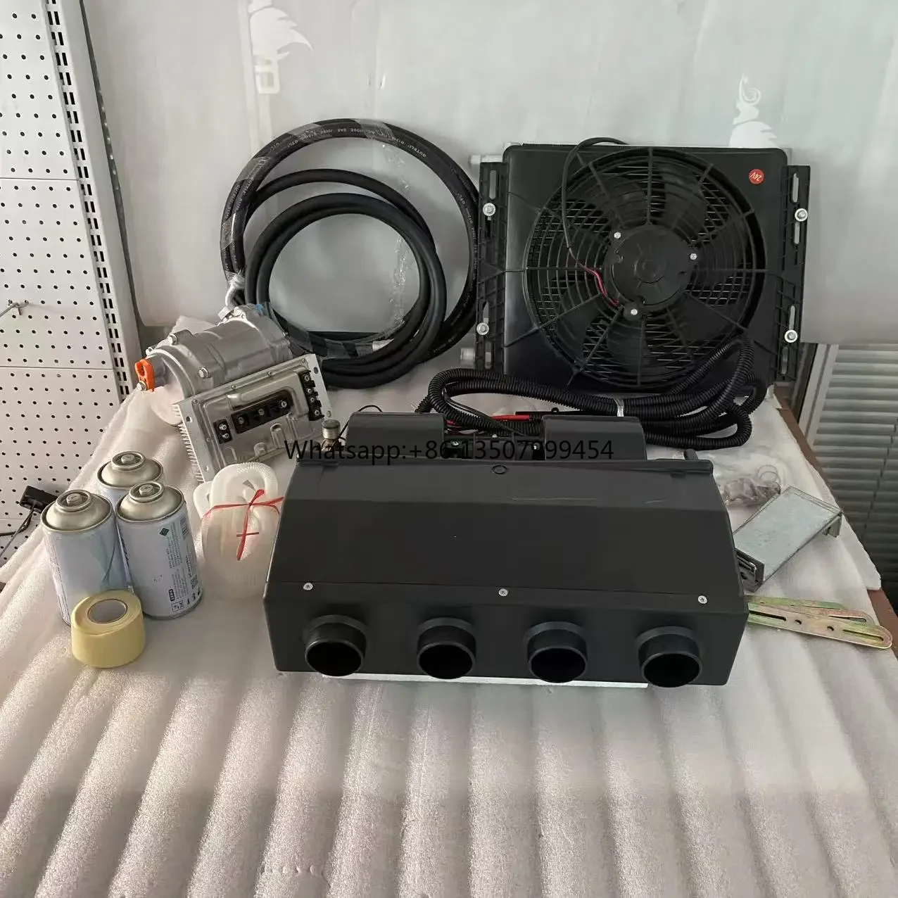 

Universal Electric Parking Air ConditioningKit Mini Electric Air Conditioner for Car Truck / Cargo Truck