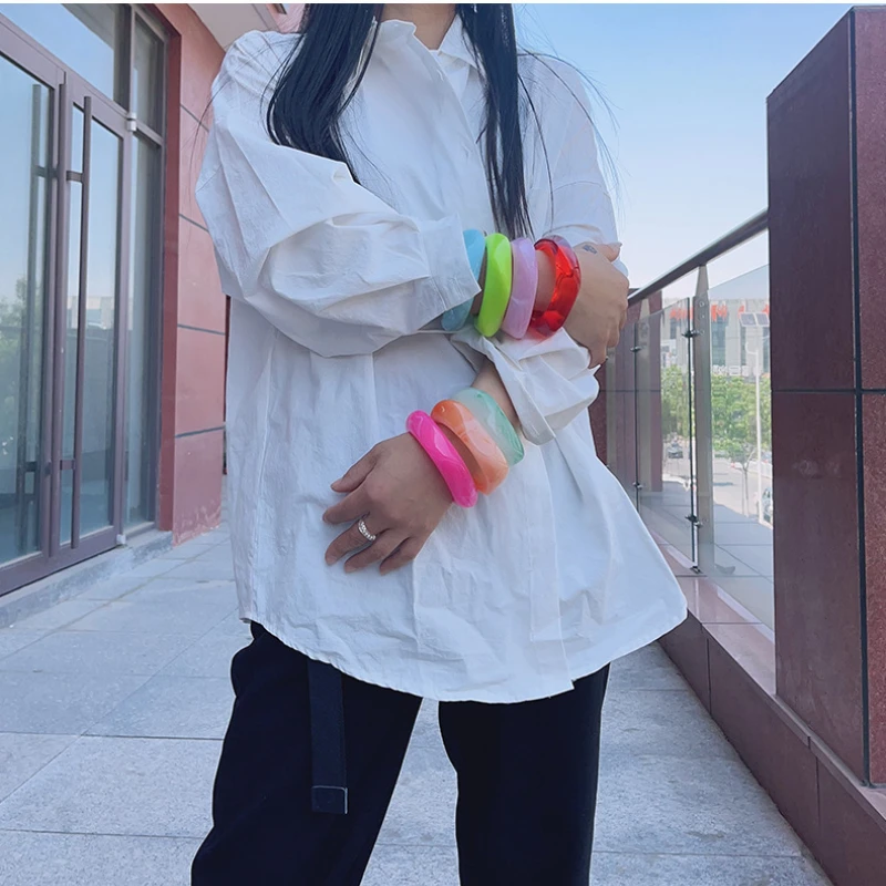 

Trend Exaggerated Summer Holiday Vacation Style Fashion Acrylic Multi-color Square Thick Bangle Semi-transparent Textured Bracel