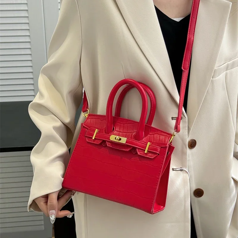 

Fashionable Women's Handbag Leather Crossbody Bag Shoulder Bag Messenger Bag Luxury Brand By Famous Designer Elegant