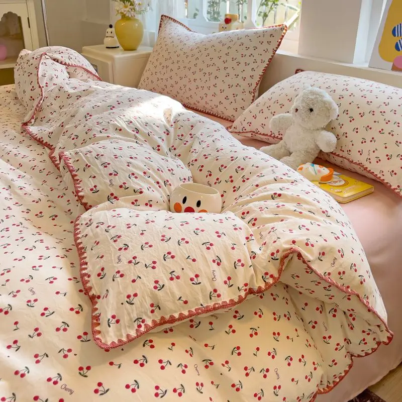 

Bedding Set INS Girls Cherry Soft Washed Cotton Bed Sheet Queen King Size Duvet Set Comforter Set Pillowcase Bed Linens