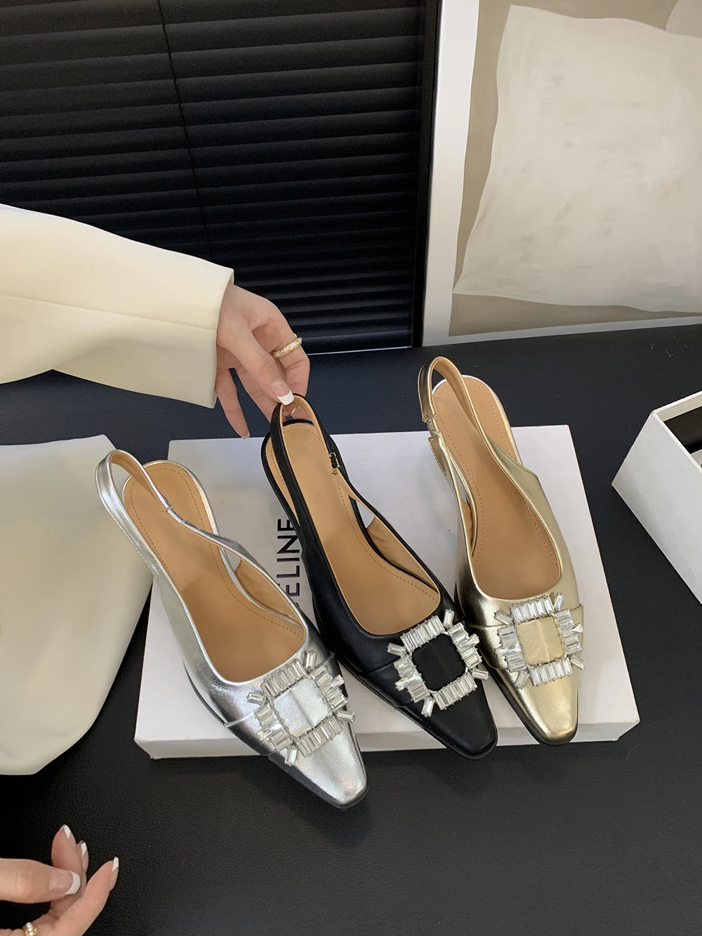 Sandały damskie z okrągłym noskiem 2024 nowości czarne złote srebrne letnie buty buty na cienkich wysokich obcasach pompka imprezowa eleganckie