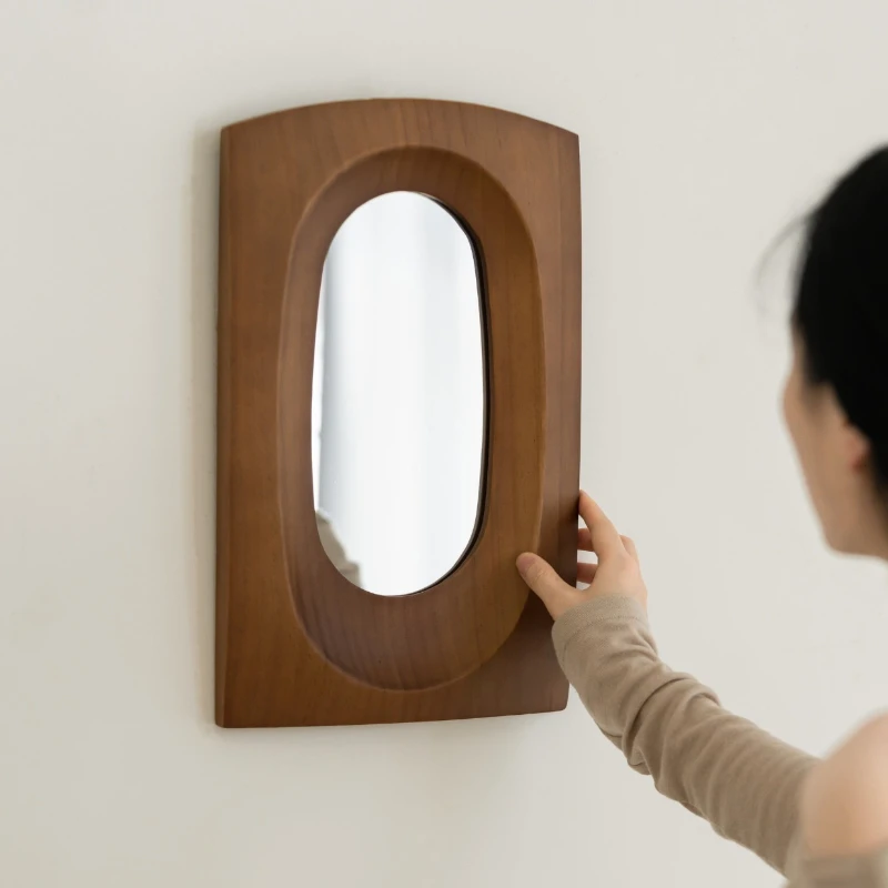 Retro Decorative Mirrors Wooden Wall Hanging Art Makeup Mirror Bedroom Aesthetics Round Mirror Living Room Elegant Mirrors Decor