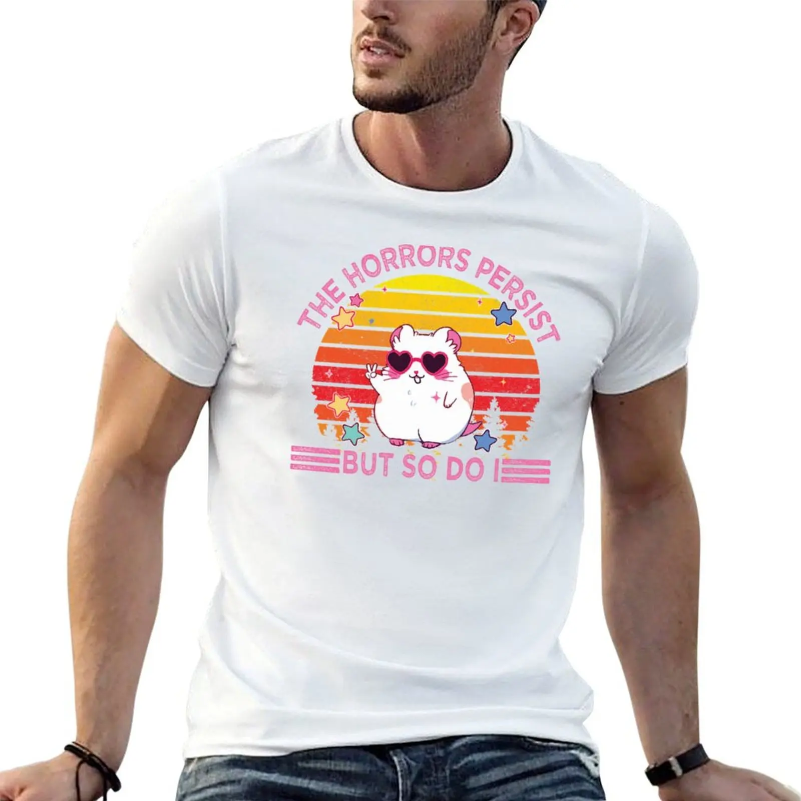Les horreurs persistent, mais moi aussi. T-shirt de style vintage, grande taille, basique.