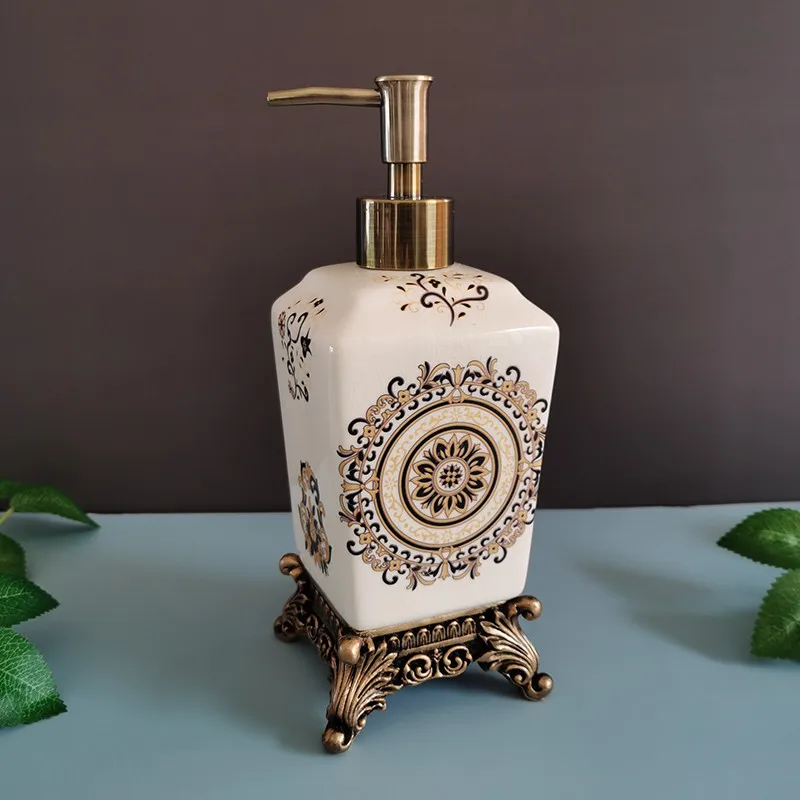 Liquid Soap Dispenser Ceramic Bathroom Emulsion Bottle Hand Press Type Antique Carved Base Girl Friend Gift European Style 340ML