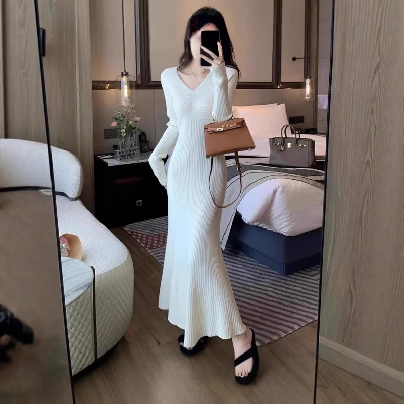 Vestido de malha feminino, outono e inverno, novo estilo suave, suéter de camada de base elegante, vestido bodycon