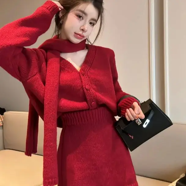 

Three-Piece Set Elegant Knitted Cardigan Sweater Versatile Slimming Butt-Hugging Skirt Women'S Autumn Winter New Design Suit