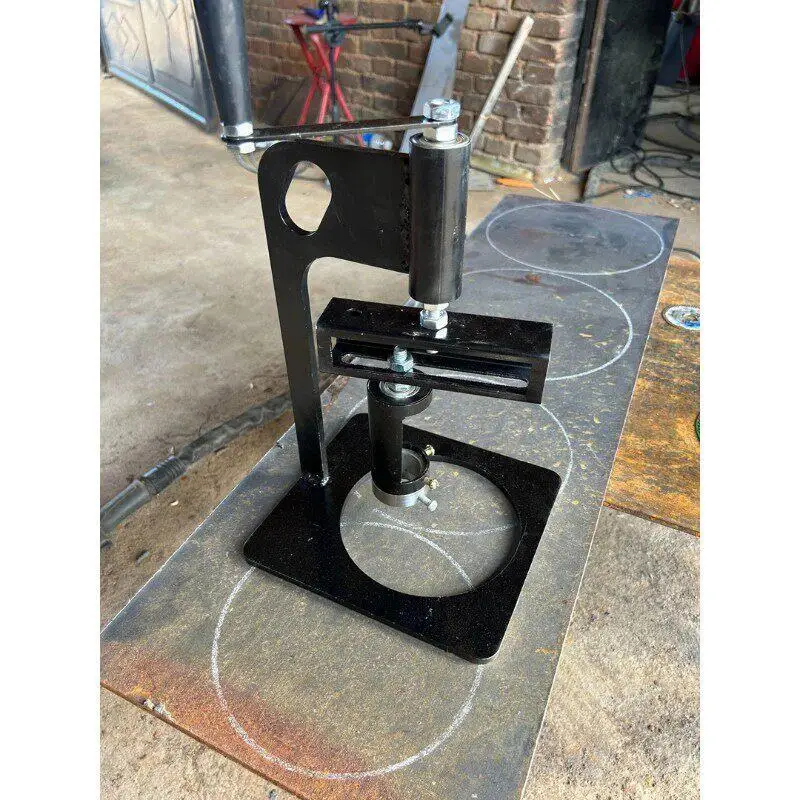 Plasma round cutting auxiliary device is easy to carry fast round cutting device for plasma cutting gun