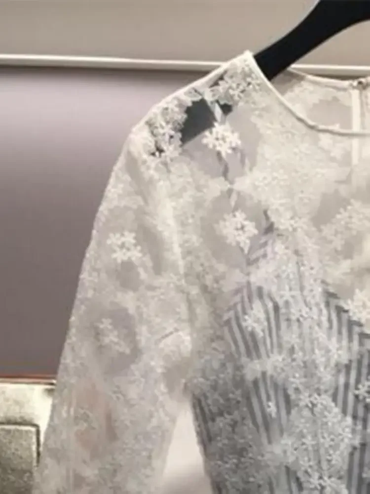 Weißes, mit Spitze besticktes Patchwork-Minikleid für Damen mit langen Ärmeln