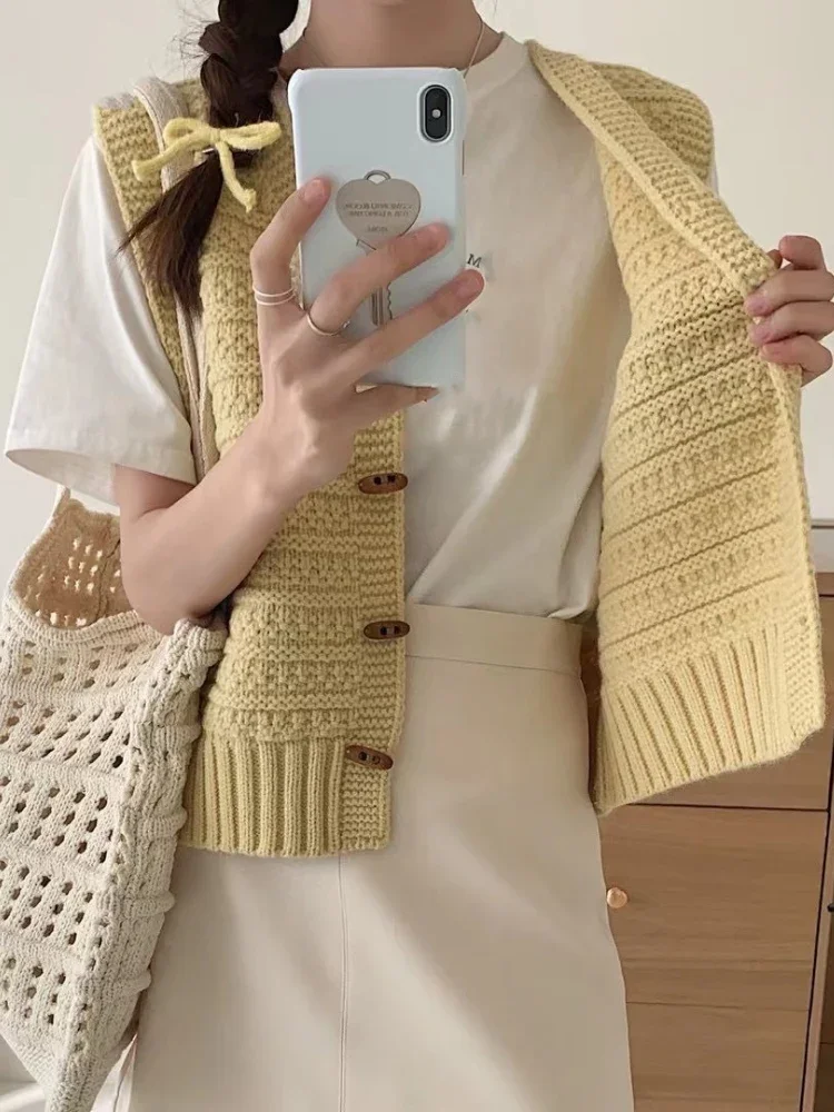 

V Neck Sleeveless Vest Sweater For Women Solid Color Korean Camisole Fashion Korean Single Breasted Tanks Tops 2025 Ropa Mujer