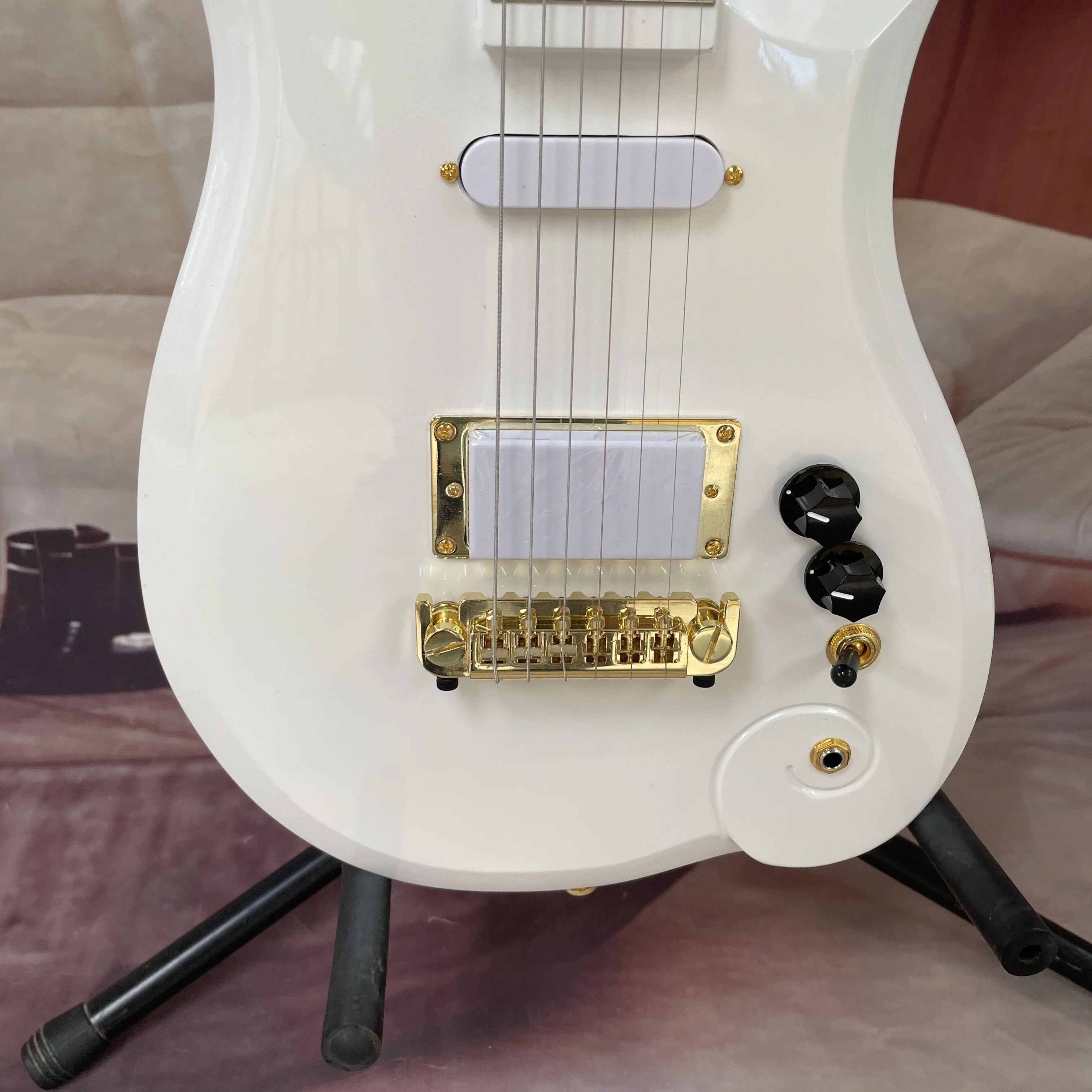 6-string electricguitar,retro luxury style cream-colored finish gold-tone hardware guitars,ideal for stage performances guitarra