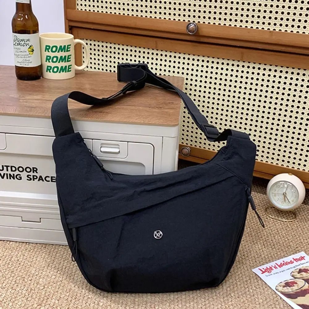 Korean Style Nylon Crossbody Bag Large Capacity Handbag Oxford Cloth Shoulder Bag Pure Color All-match Dumpling Bag Women