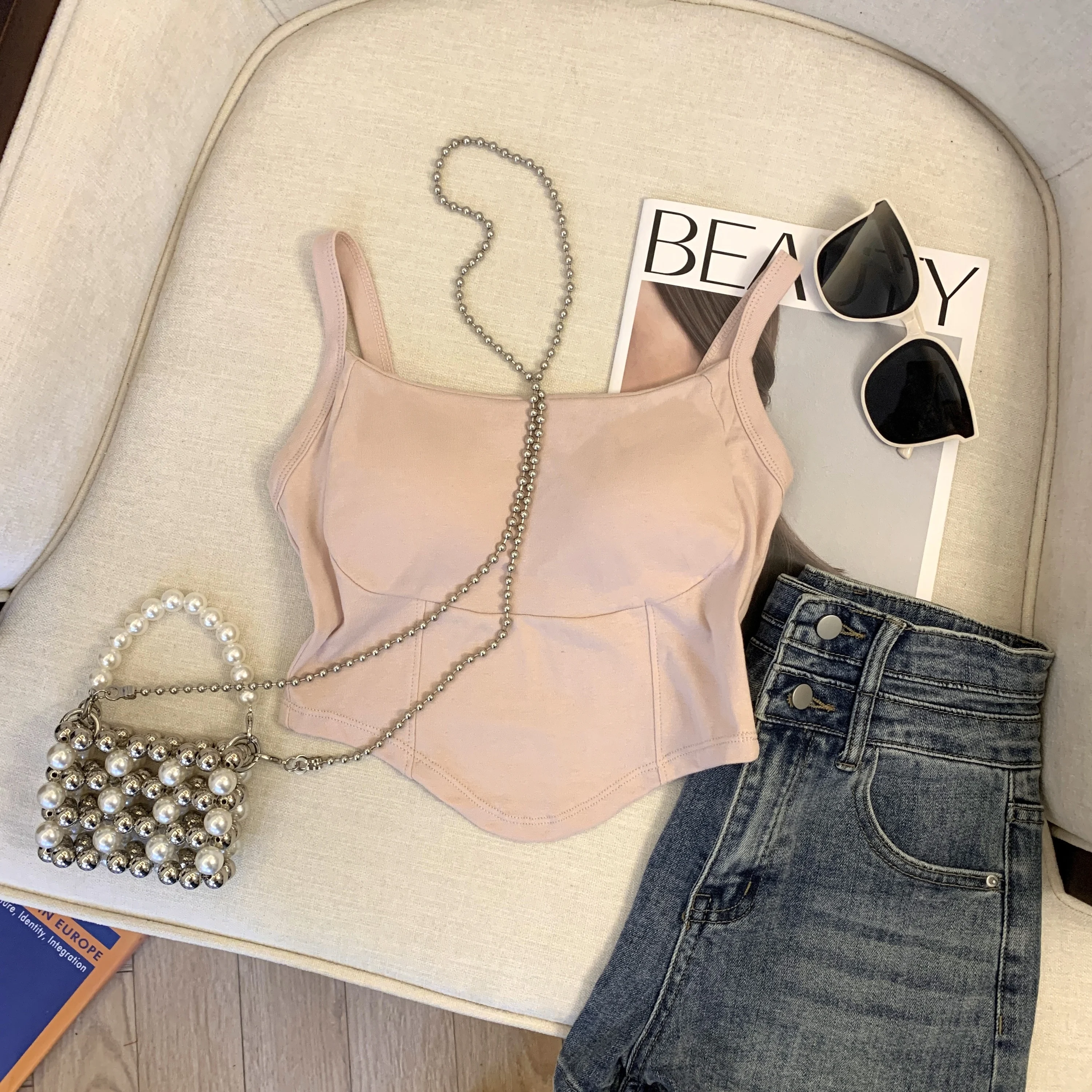 

Pure Desire Irregular Sleeveless Women's Camisole Vest 2024 New Style Inner Wear No Tag Short Top with Chest Pad Korean Style