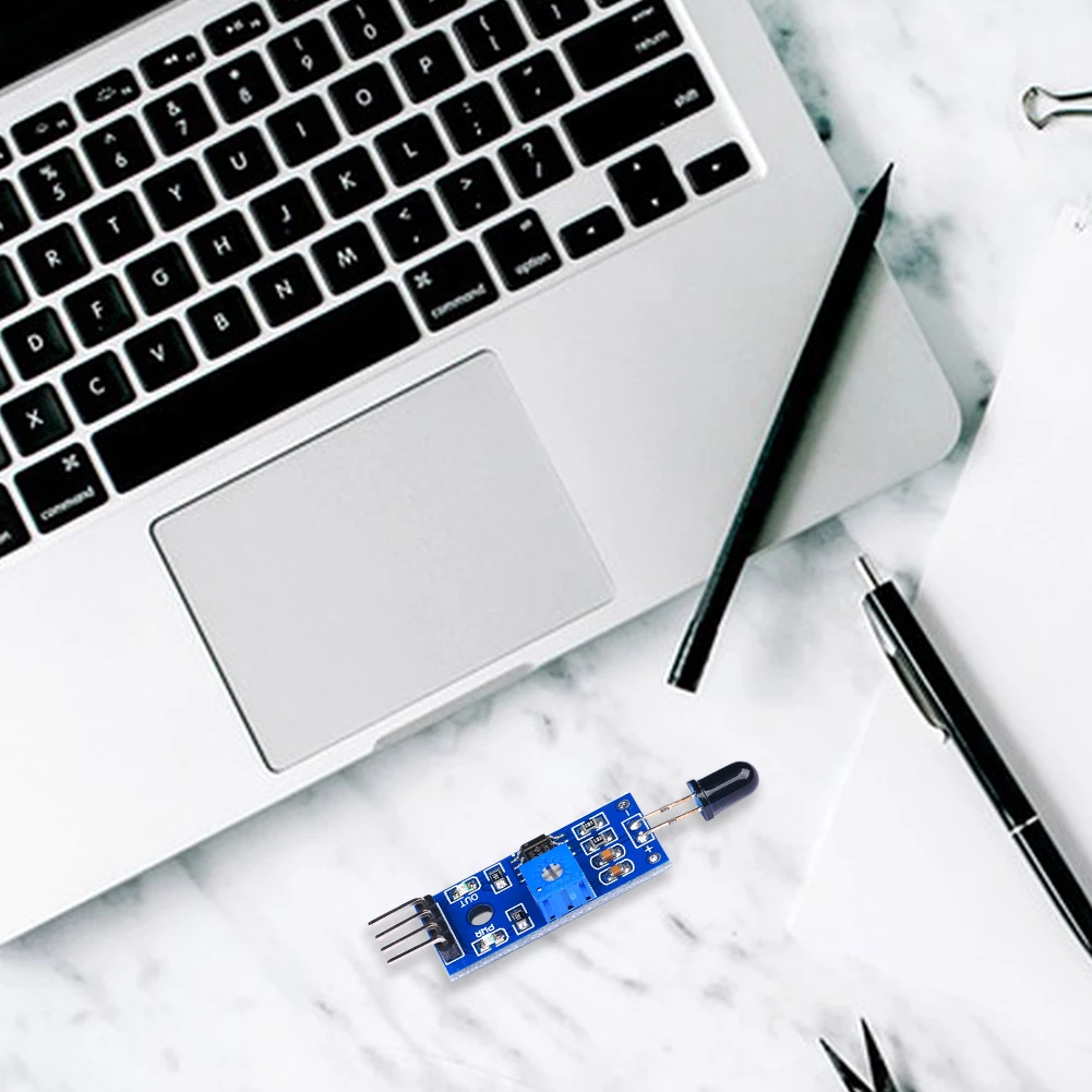 Módulo Sensor de detección de llama IR de 4 pines, Detector de incendios de 3,3 V-5V, módulo receptor infrarrojo, sensibilidad ajustable para Kit Arduino DIY