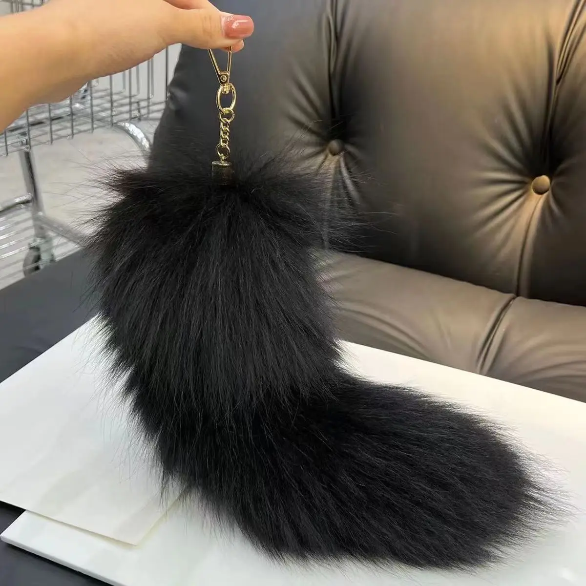 High-end atmosphere real fox fur big long tail car key chain pendant high-end bag real plush pendant