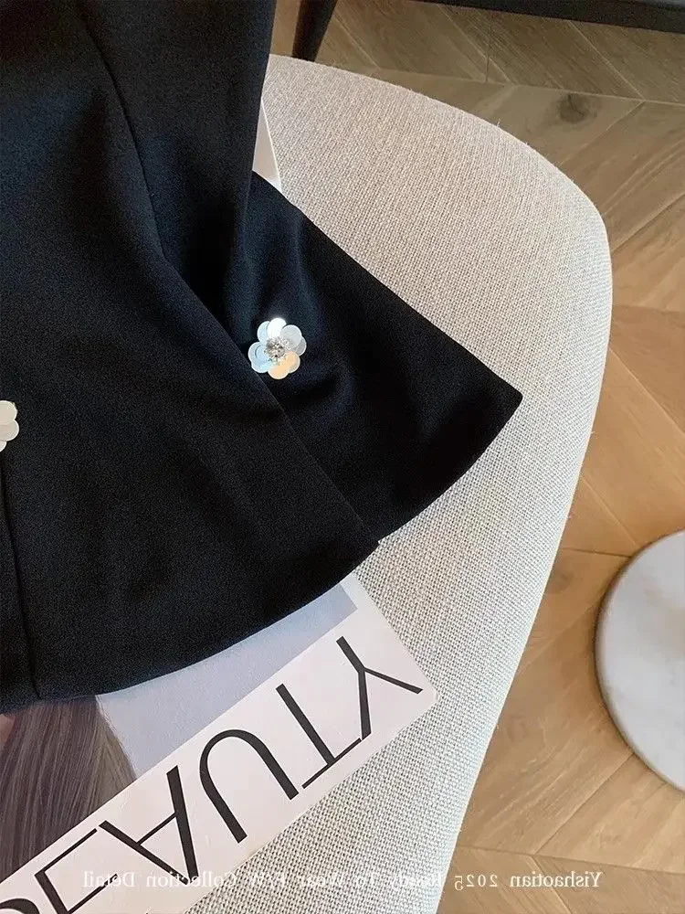 Chaleco negro elegante con lentejuelas y flores en 3d para Mujer Y2k, Top negro con cintura ajustada y cuello redondo, novedad de verano 2025, Tops sin mangas para Mujer