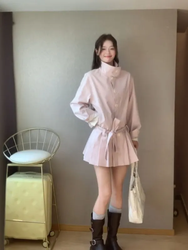 

Gentle Style Beautifully Fitted Korean Dress Unique Pleated Waist-Cinching Skirt for Spring Season Elegant Fashionable