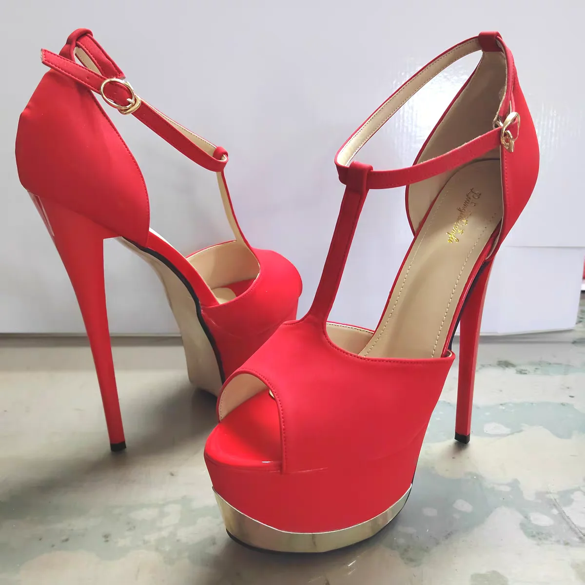 

Red Hollow Buckle Platform Sandals Thin High Heel Peep Toe Fashion Sexy Cool 2025 Summer Big Size Woman Shoes Zapatillas Mujer