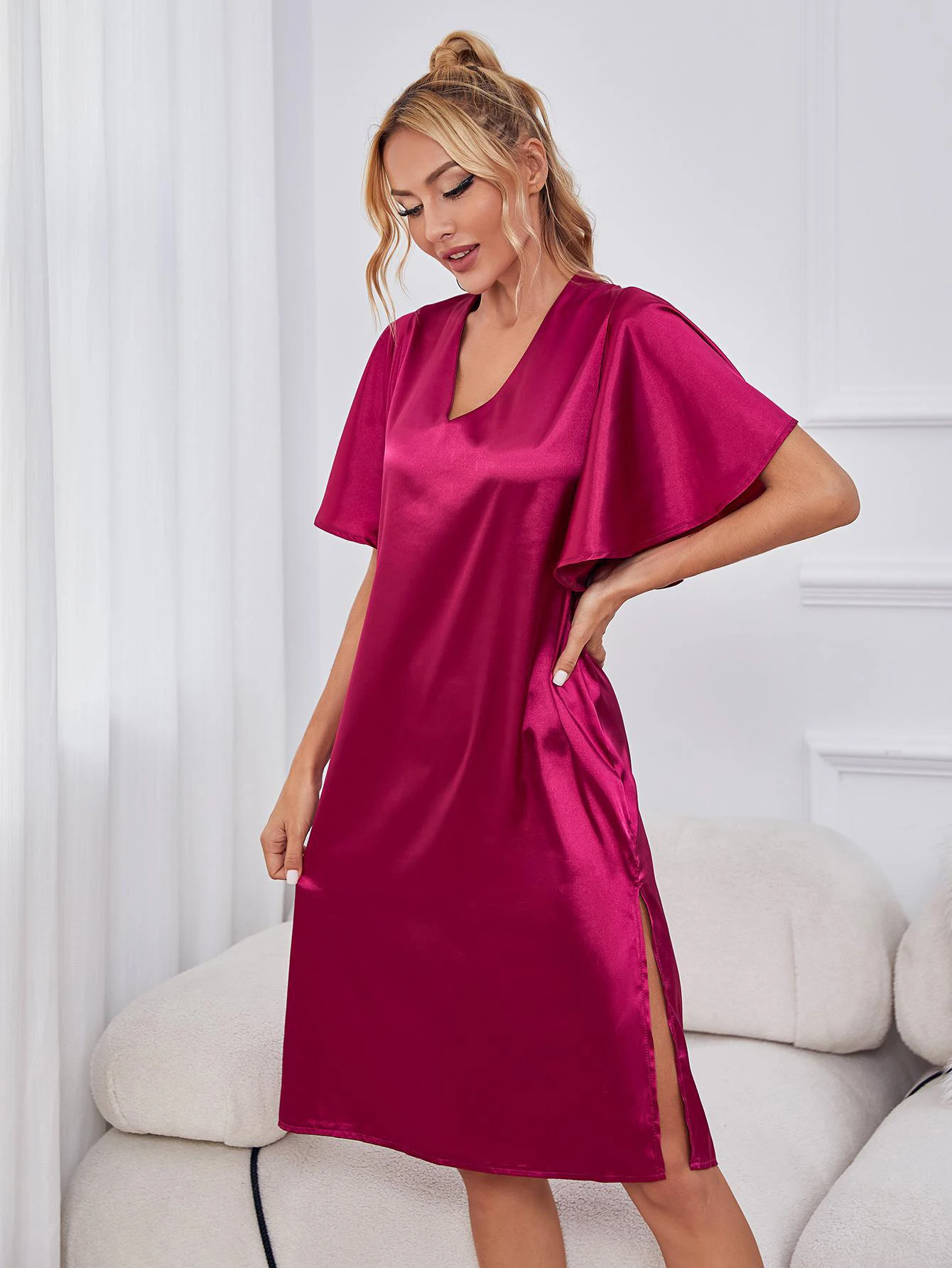 Women\'s robe long-sleeved simulation silk senior sense of home wear ice silk sateen nightgown female summer medium-length bathro