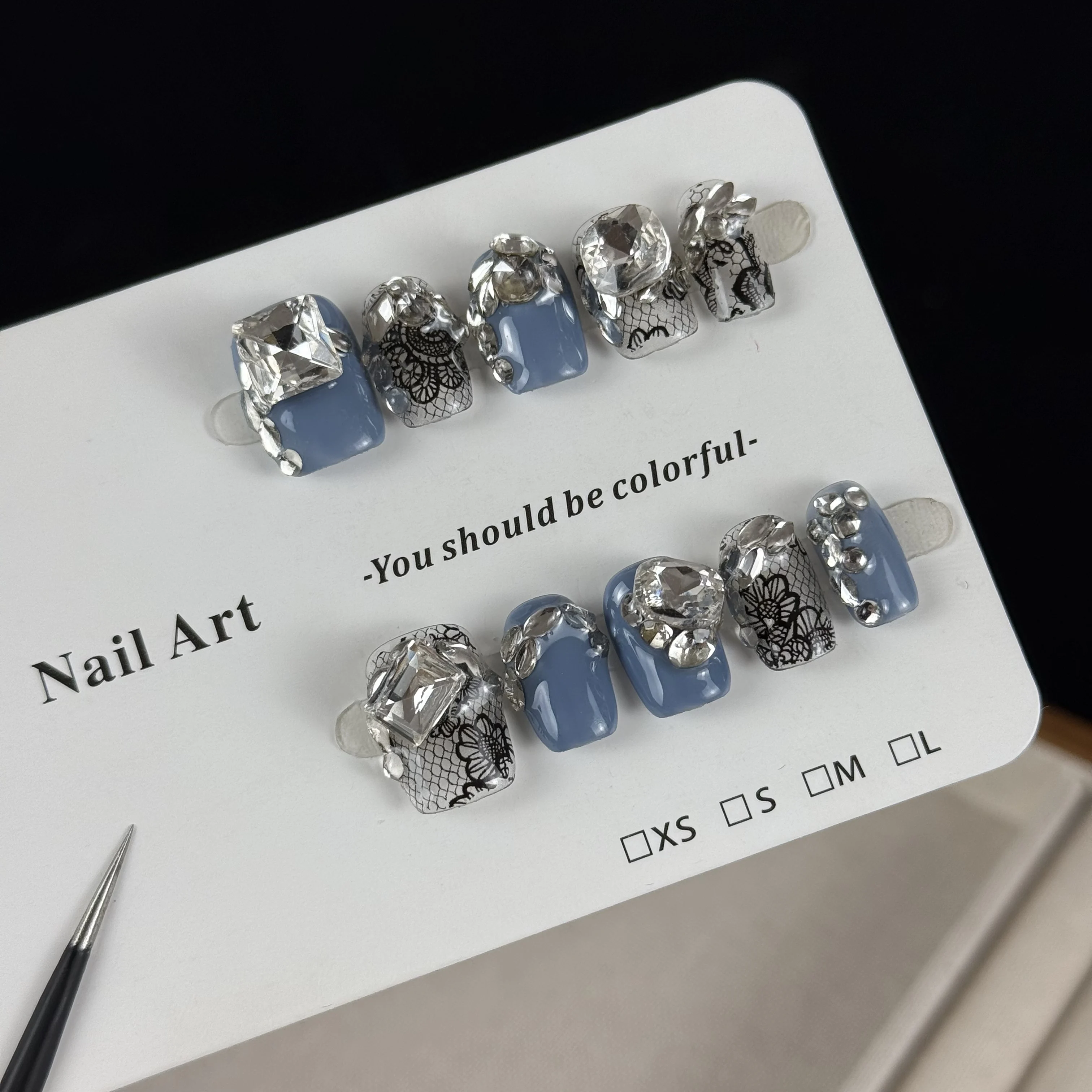10pcs high-end Luxurious retro style, hand-painted net-like flower pattern, dazzling rhinestones handmade fake nails