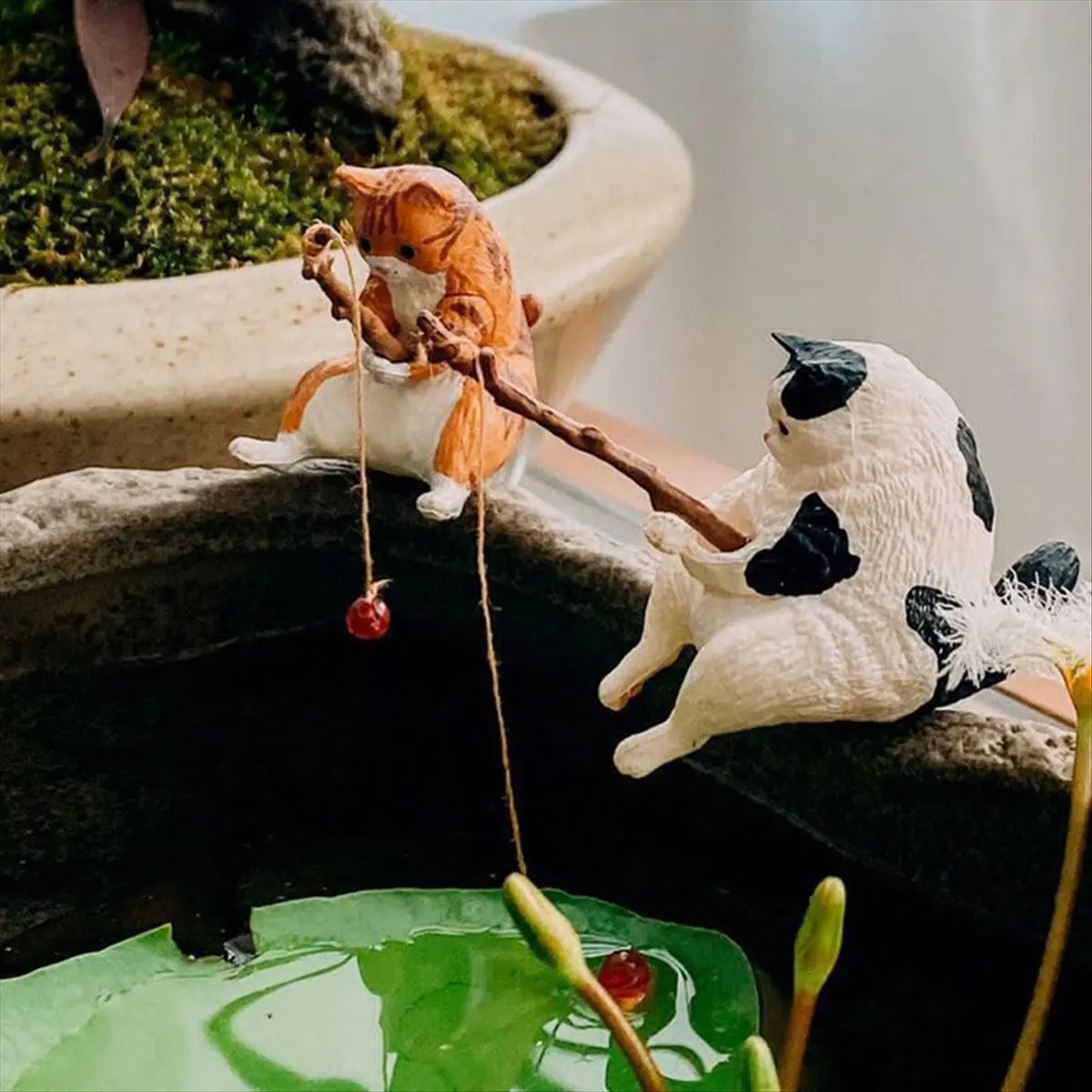 Fishing Cats Statue Figurines Ornament Aquarium Fish Tank Decorations for Aquarium Tanks, Garden, Desk &LICG