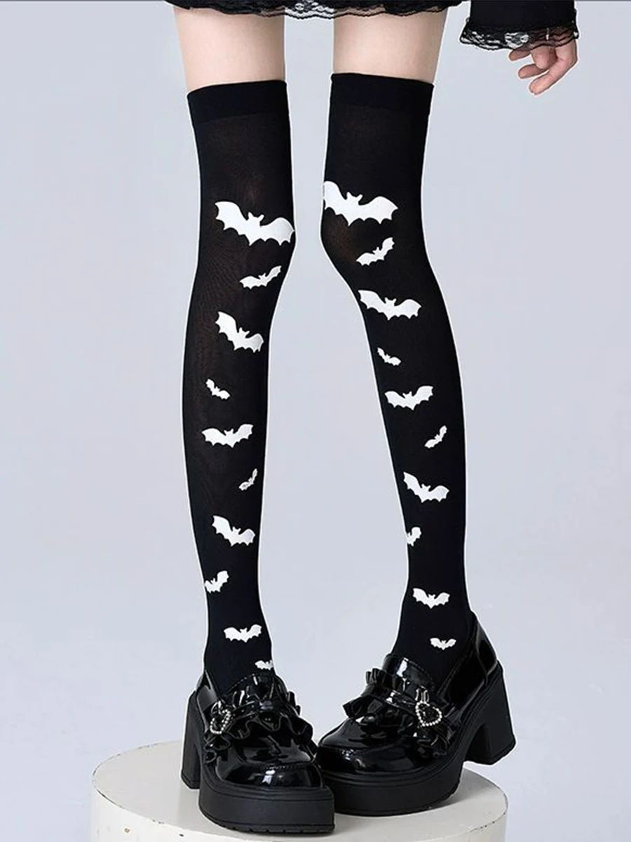 1 Pair Of Spring And Autumn Fashion Trend Holiday Role-playing Solid Color Bat Knee High Stockings