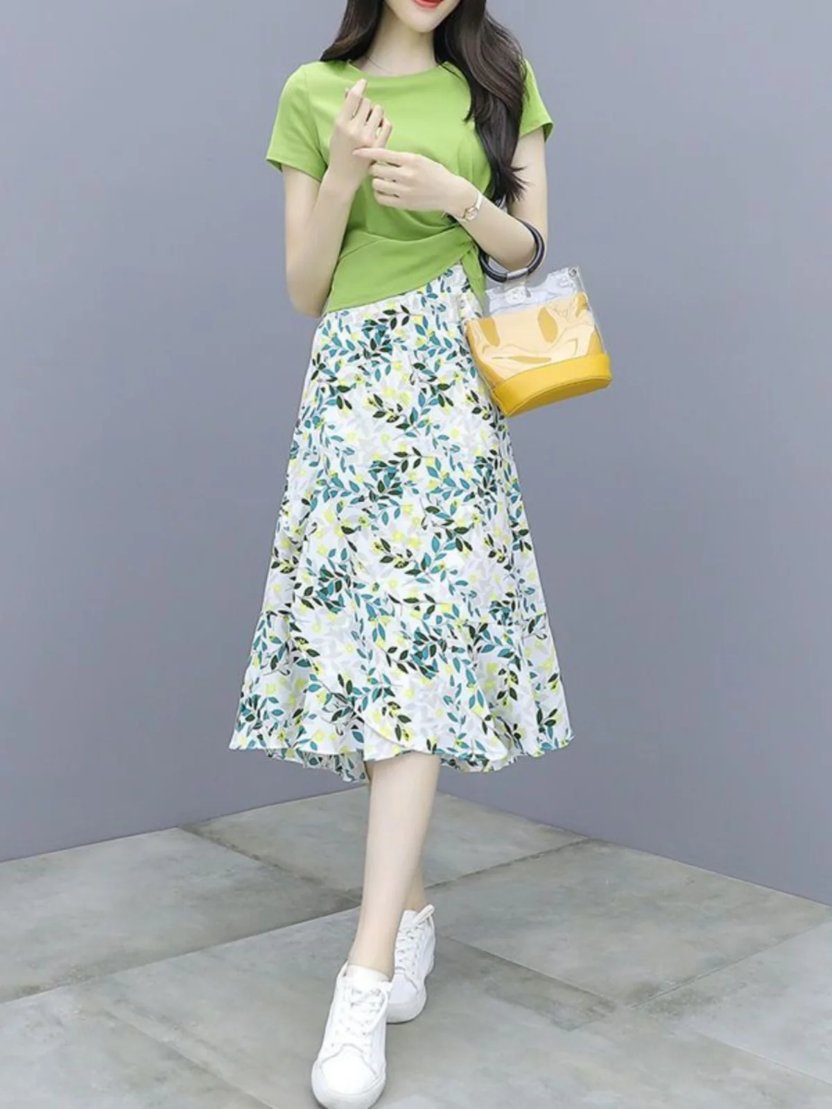 韓国風ラウンドネックプリントtシャツハイウエスト花柄ハーフスカートルーズ半袖トップスツーピースセットサマーコレクション