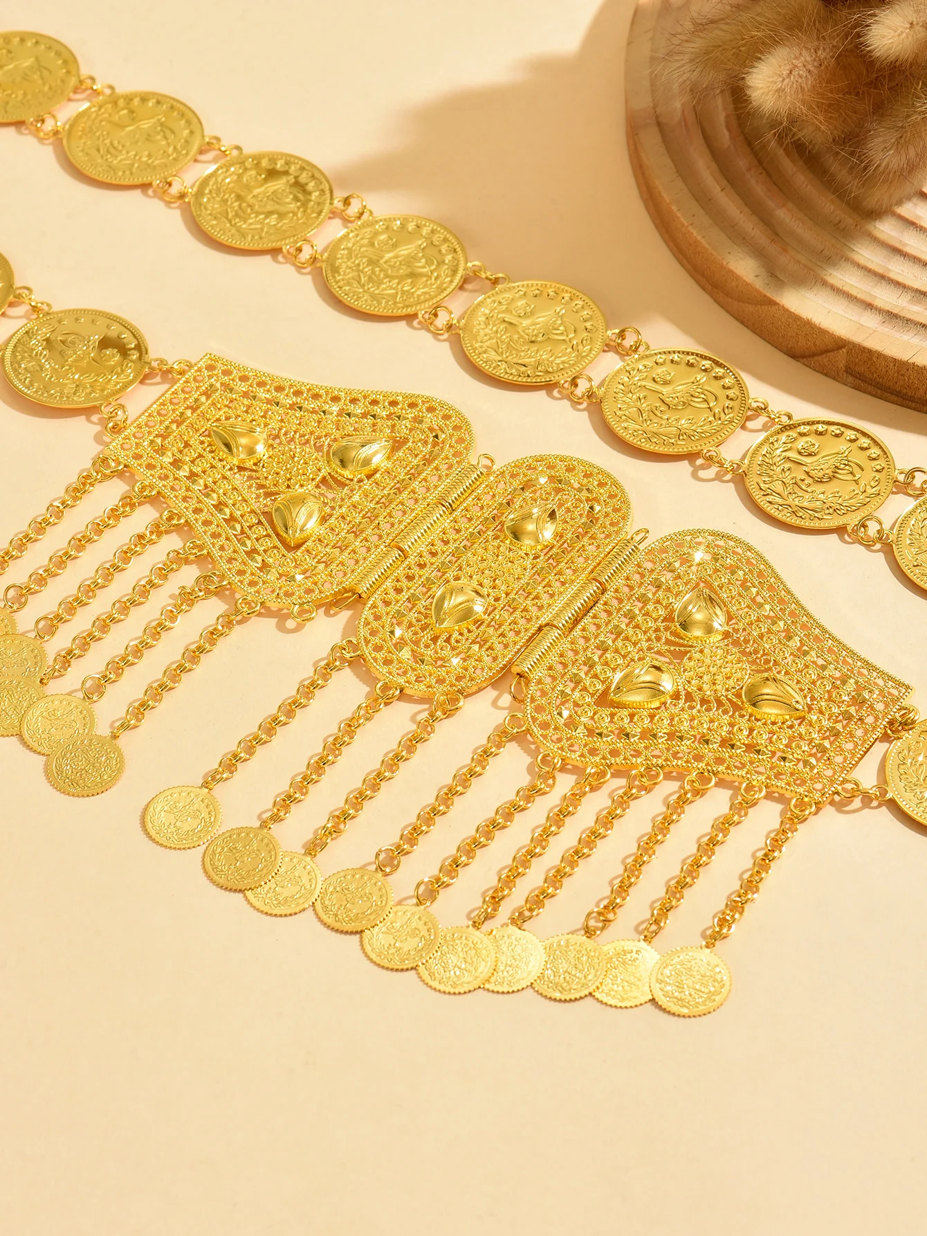 حزام من خليط معدني مجوف مع شرابات متدفقة وزخارف للعملات المعدنية - حزام زفاف متعدد الاستخدامات #2