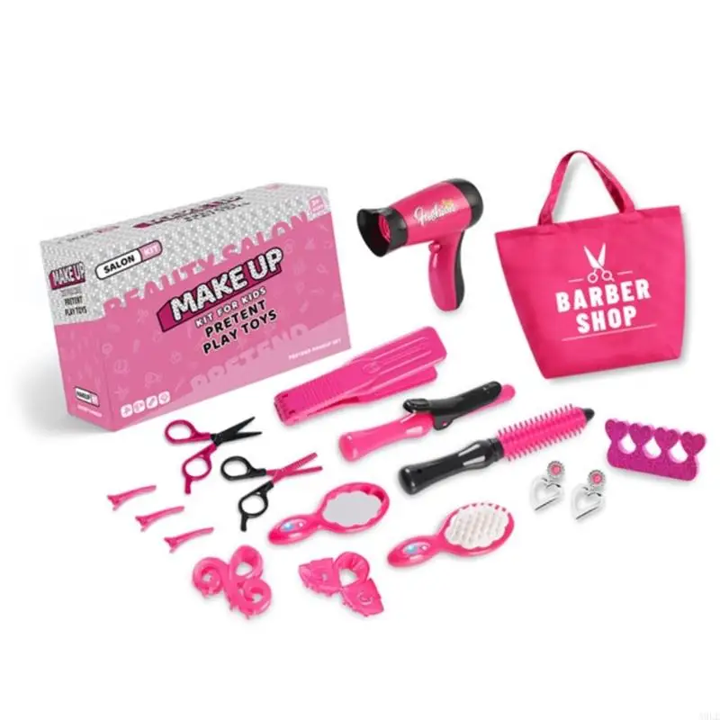 Los niños fingen jugar a herramienta peinado para cabello.