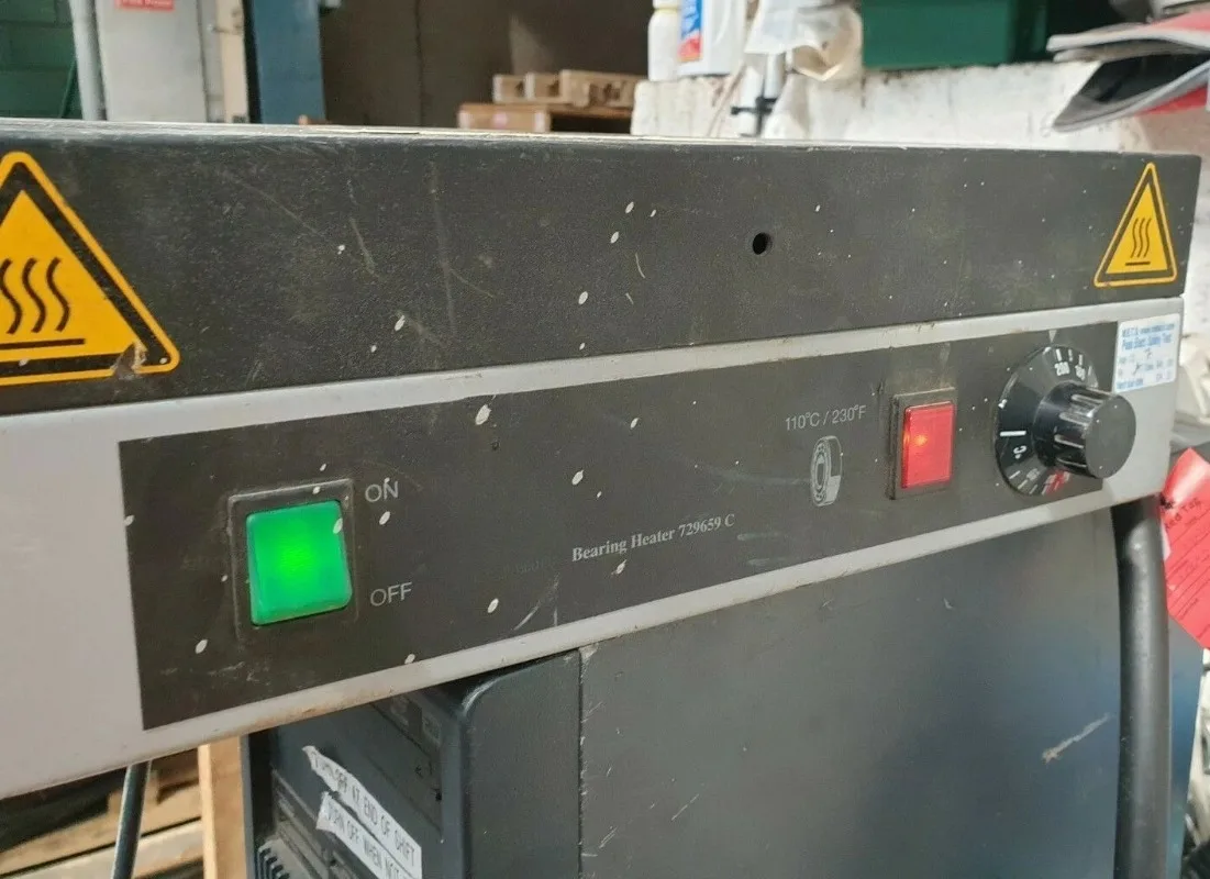 Electric Hot Plate 729659 C (230V),Flat heating surface for even bearing heating,Thermostat controlled hot plate