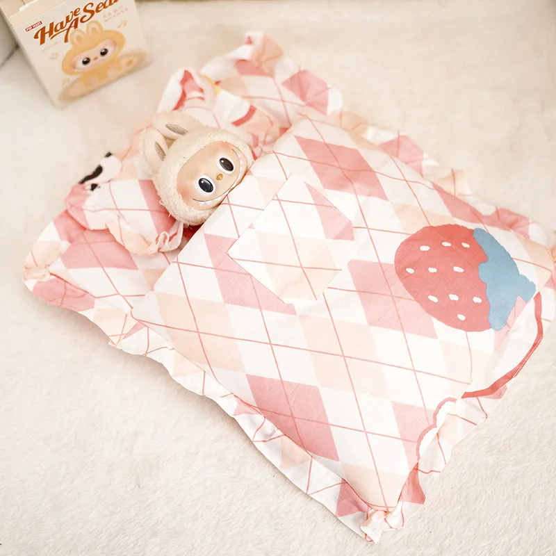 

Suitable Labubu 20cm Cotton Doll Toy Bedding Covers Pillows Lamb Joint Dolls Cute Printed Sleeping Bags Baby Clothes Accessories