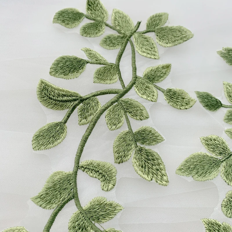 1 paio di Appliques di abiti da sposa ricamati a fiori bianchi cucire Patch per abito decorazioni fai da te 29*19CM