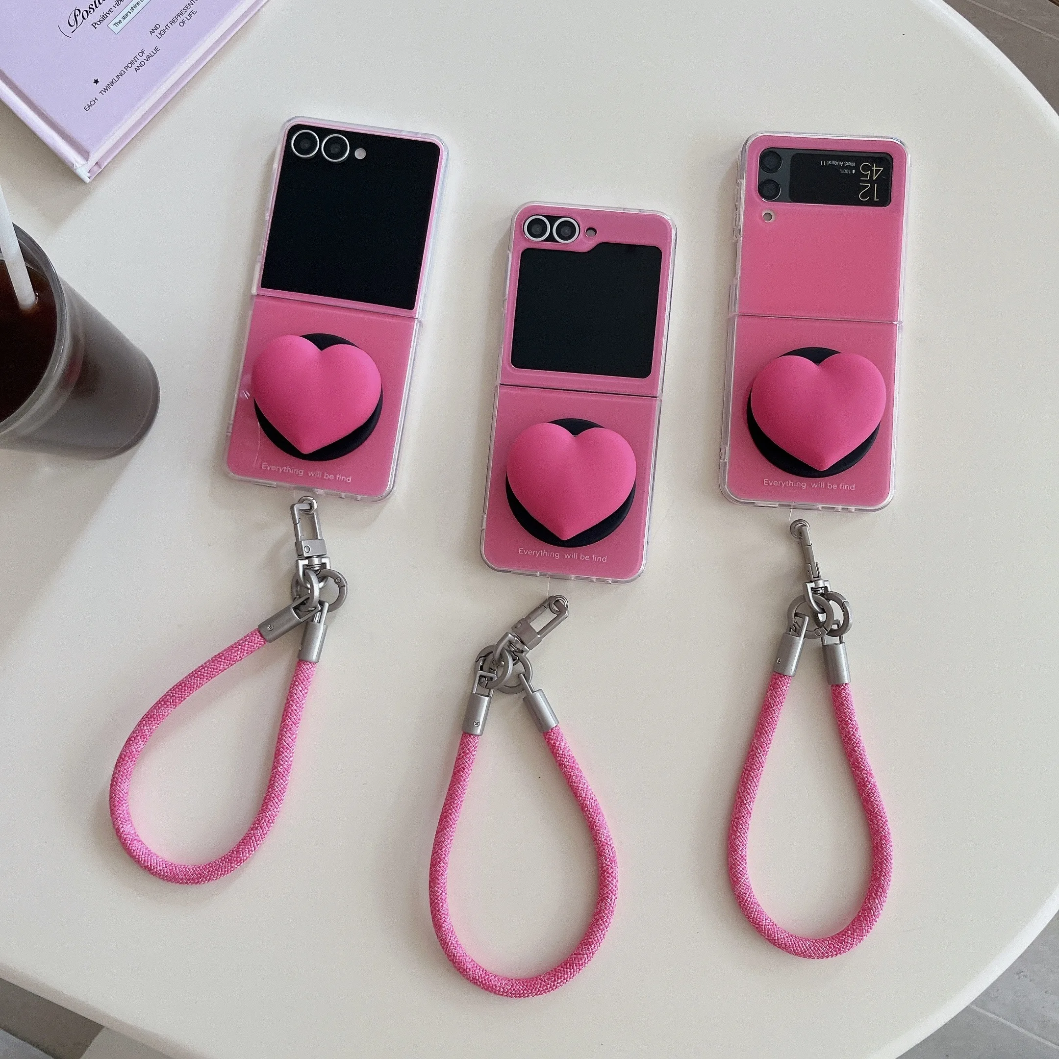 

Back Cover For Samsung Galaxy Z Flip 7 6 5 4 Case Catch Fish Cat Kitten Bracelet Wristband Chain Soft Tpu Shockproof Phone Case