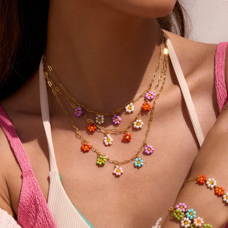 

European and American Fashion Stainless Steel Colorful Rice Bead Flower Bracelet Women Summer Vacation Titanium Steel Bracelet