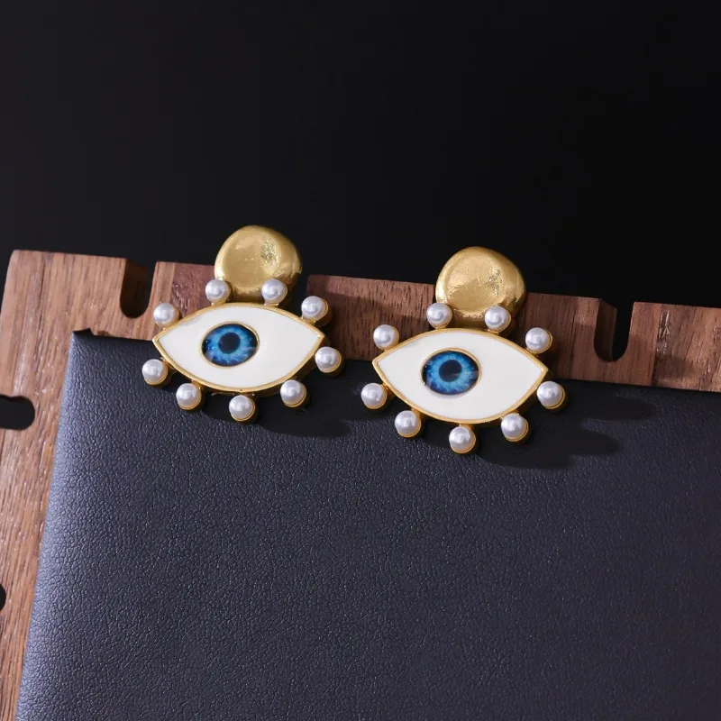 

Серьги «Глаз Дьявола»: Изысканный Винтажный Дизайн в Средневековом Стиле с Цветной Эмалью и Бриллиантами