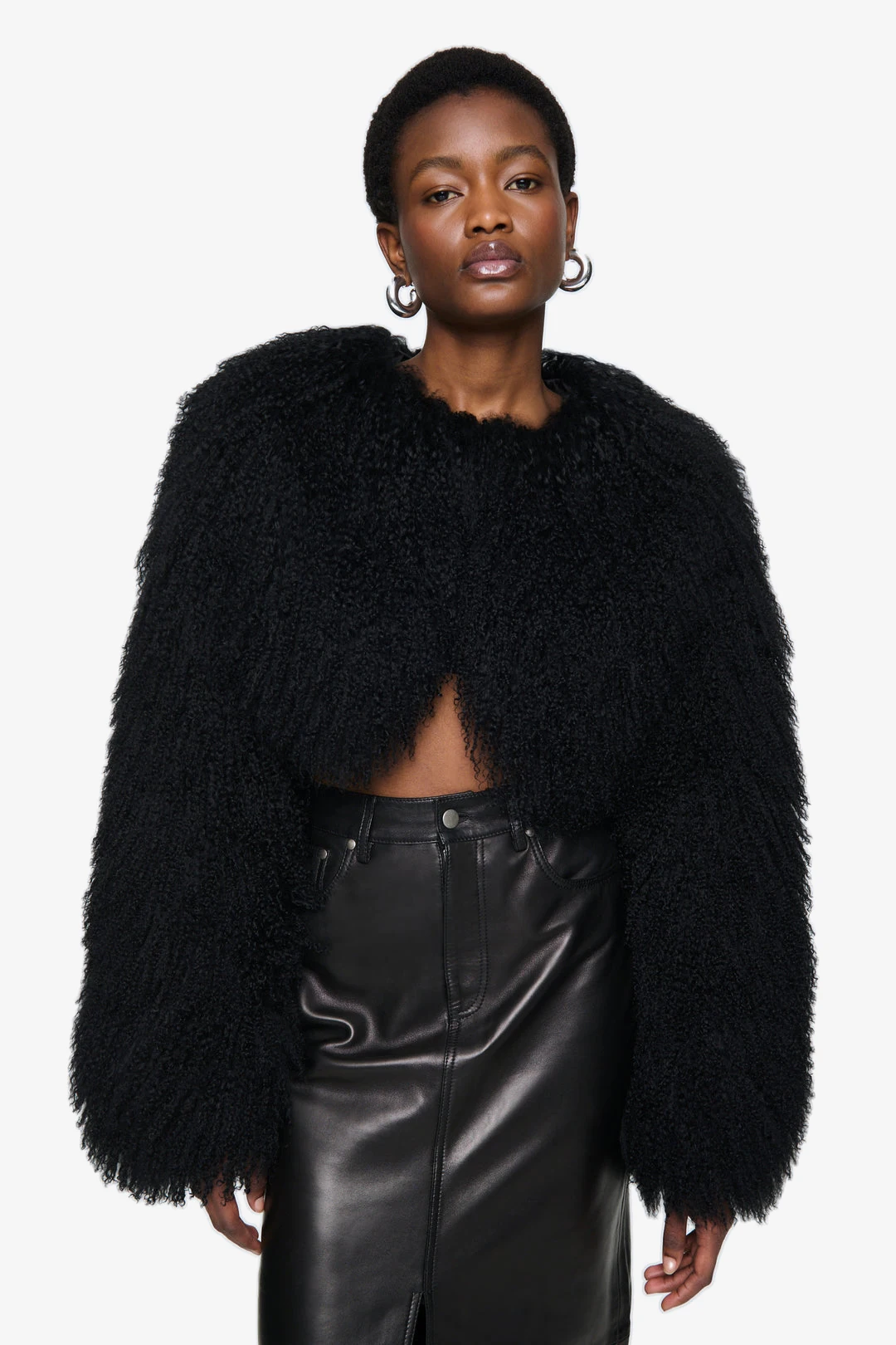 Рисунок 5 - Женская кремово-белая куртка из